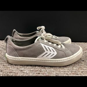 Cariuma suede sneaker